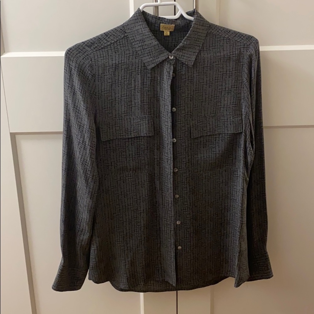 Aritzia - T. Babaton 100% silk shirt